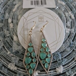 BB LILA Elegant Gold and Green Earrings